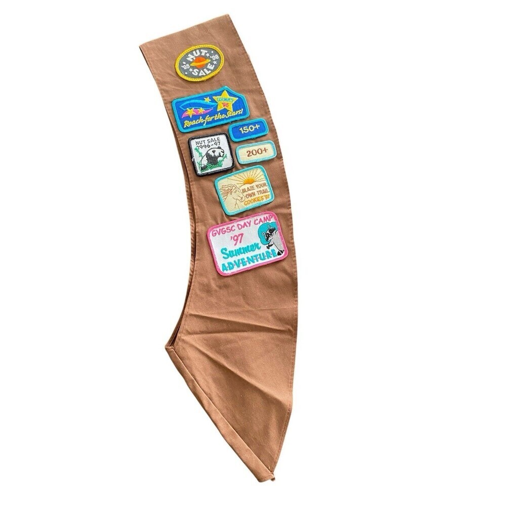 Vintage Brownie Girl Scouts USA Sash with Patches 18 Badges 1995 - 1997 - Picture 5 of 6